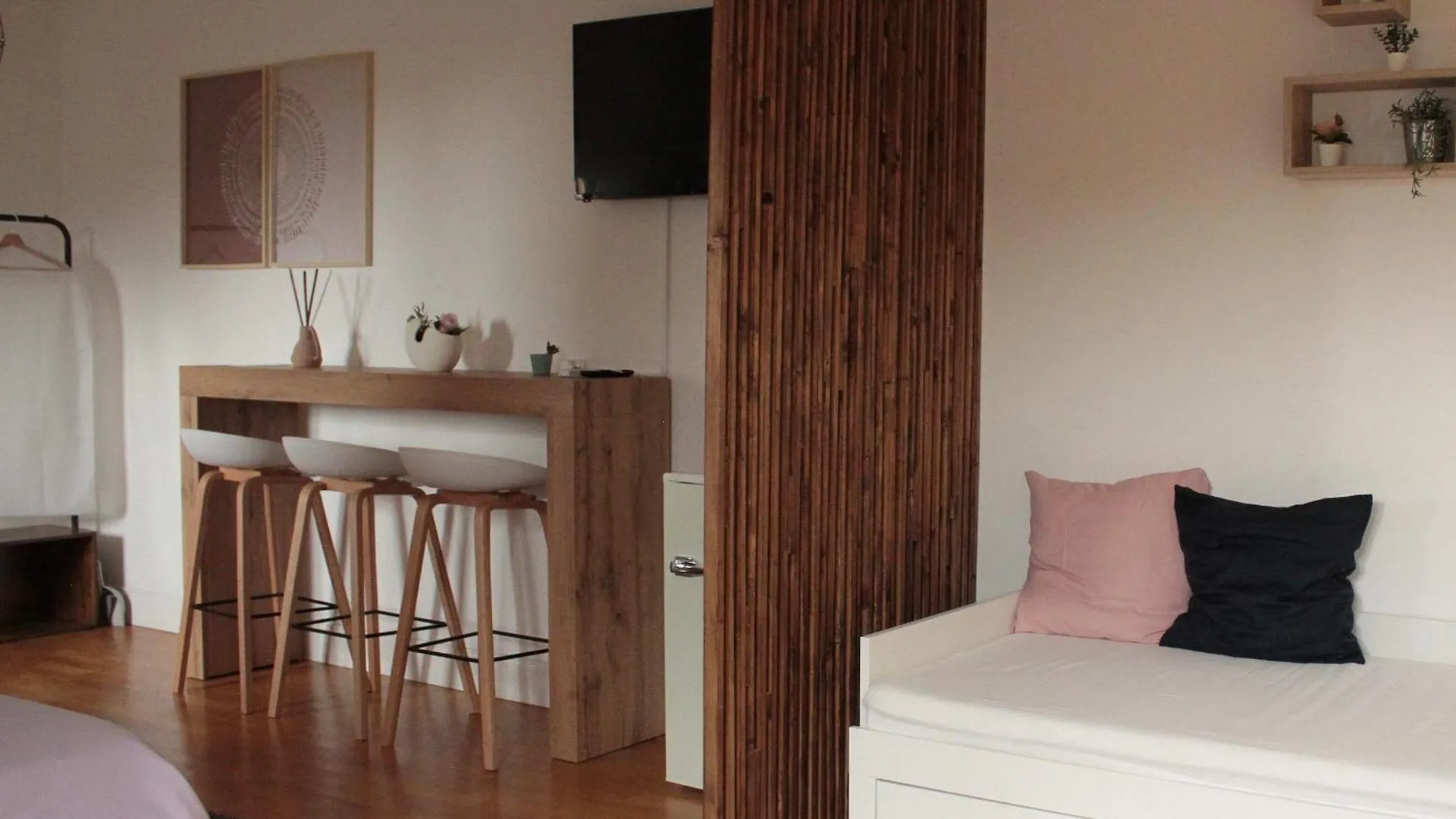 Bed & Breakfast La Pietra Nera - Etna Home Catania