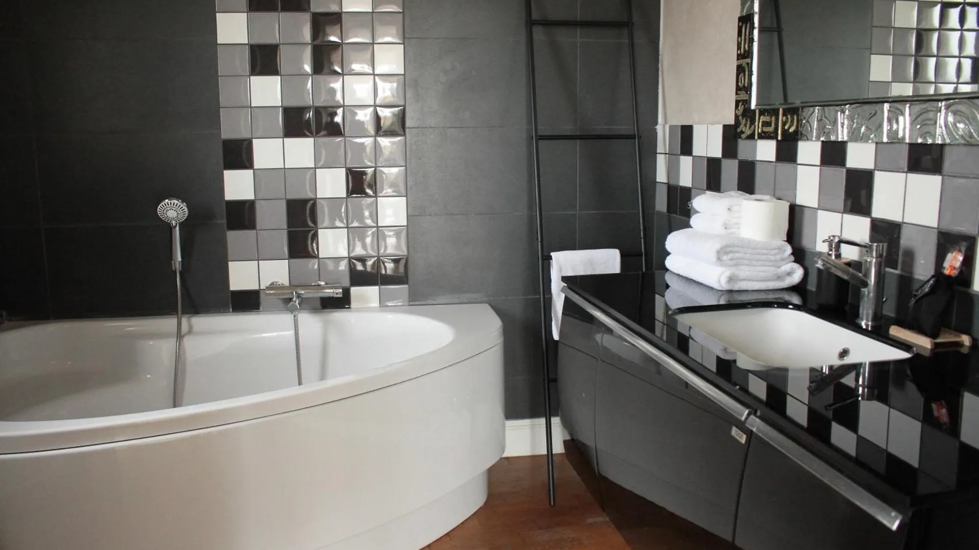 Bed & Breakfast La Pietra Nera - Etna Home Catania Italy