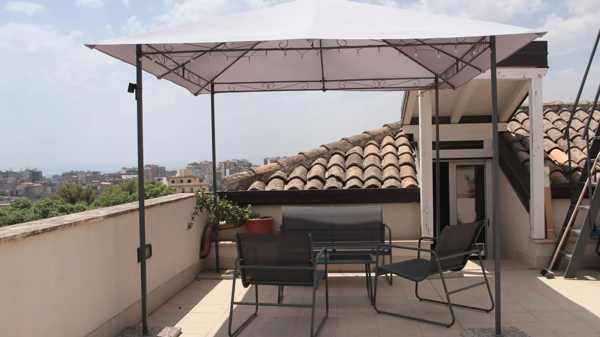 La Pietra Nera - Etna Home Catania Bed & Breakfast